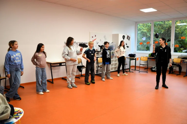 Workshop im Klassenzimmer: Übungen im Stehkreis beim Präventionstag 2026